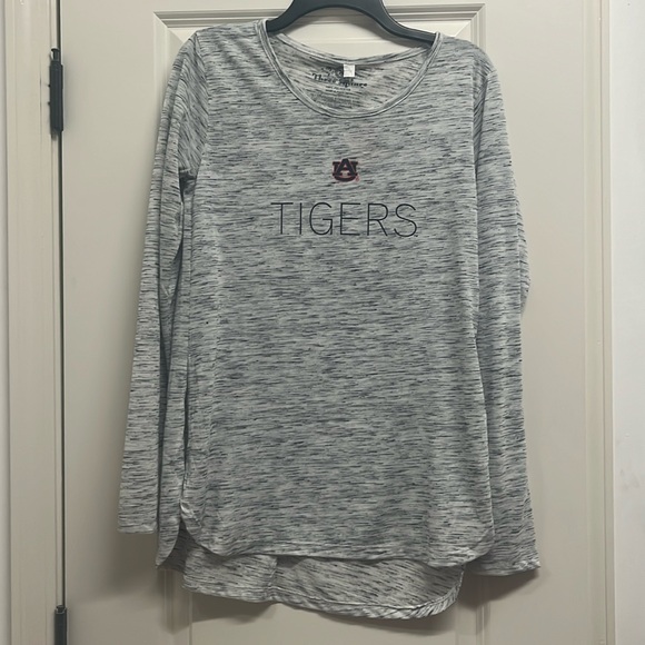 Women’s Three square gray long sleeve auburn shirt- size large - Picture 1 of 4